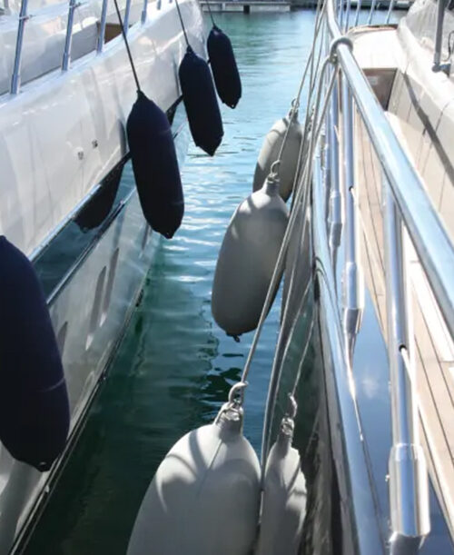 pare-battage-cylindrique-pour-bateau