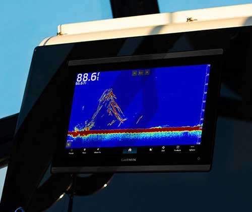 Montage et technologie de la sonde traversante Garmin gt17m-thf