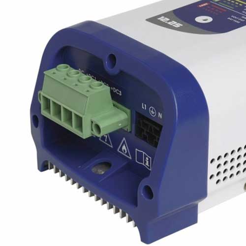 Caractéristiques du chargeur de batterie Dolphin Premium 12V 10A 3 sortie 230V